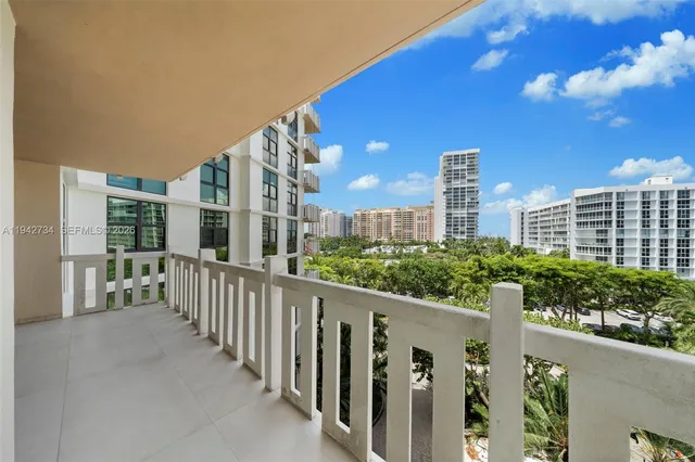 $7,000 | 1121 Crandon Boulevard, Unit E503, Key Biscayne, FL 33149