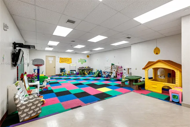 $7,000 | 1121 Crandon Boulevard, Unit E503, Key Biscayne, FL 33149