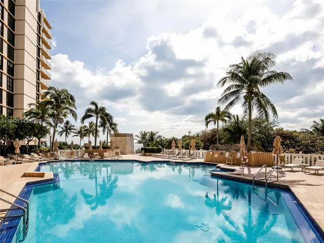 $7,000 | 1121 Crandon Boulevard, Unit E503, Key Biscayne, FL 33149