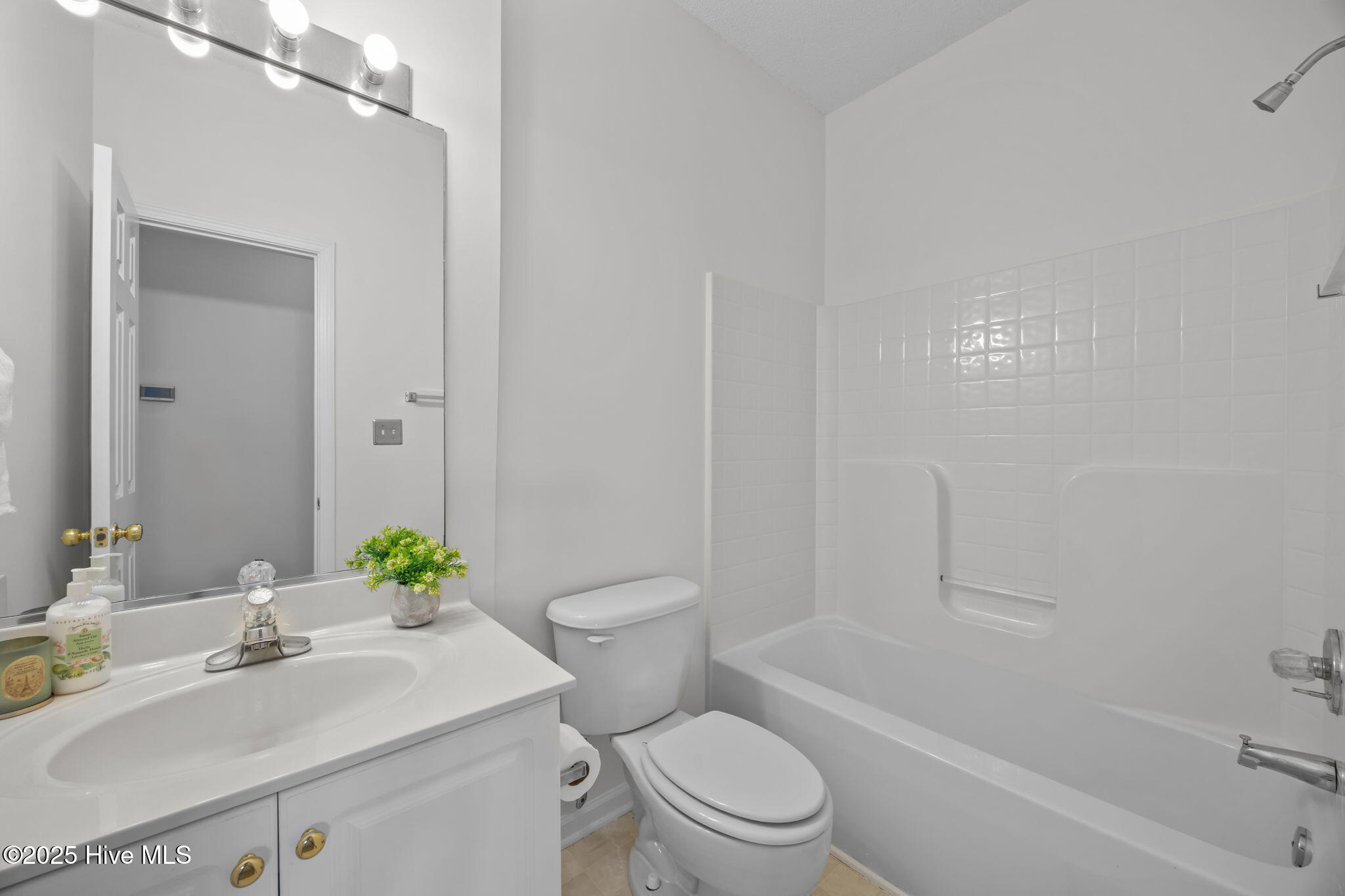 281 Lake Road Greenville, NC 27834 - Photo 28 of 48 32-web-or-mls-IMG_8632