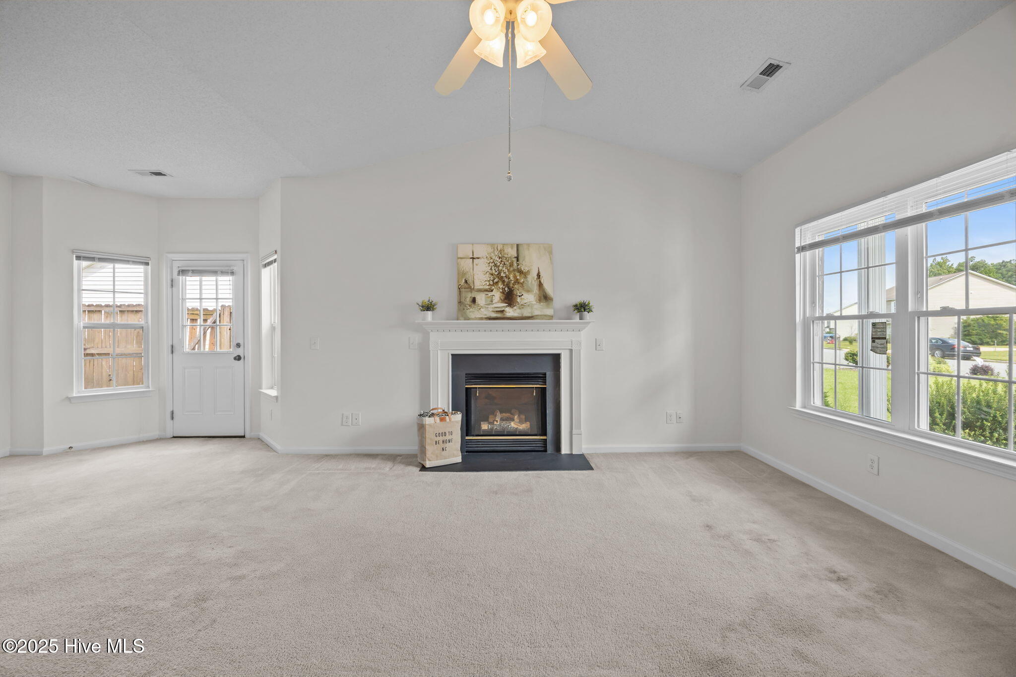 281 Lake Road Greenville, NC 27834 - Photo 9 of 48 22-web-or-mls-IMG_8596