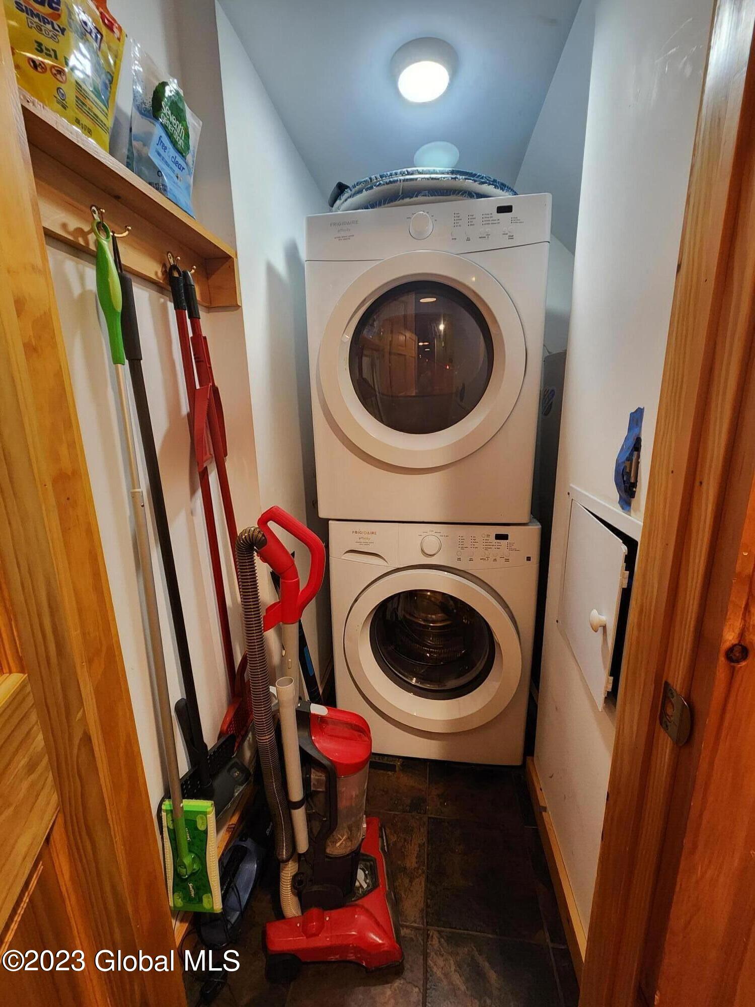 18 Freebern Road, Unit B Johnsburg, NY 12853 - Photo 16 of 37 20231016_102554