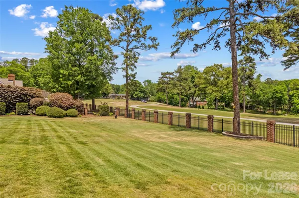 $3,750 | 806 Pine Forest Road, Charlotte, NC 28214