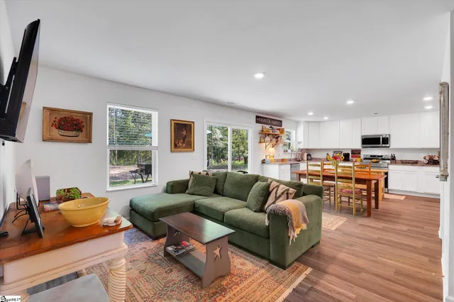 $240,000 | 116 Heather Glen Lane, Clinton, SC 29325