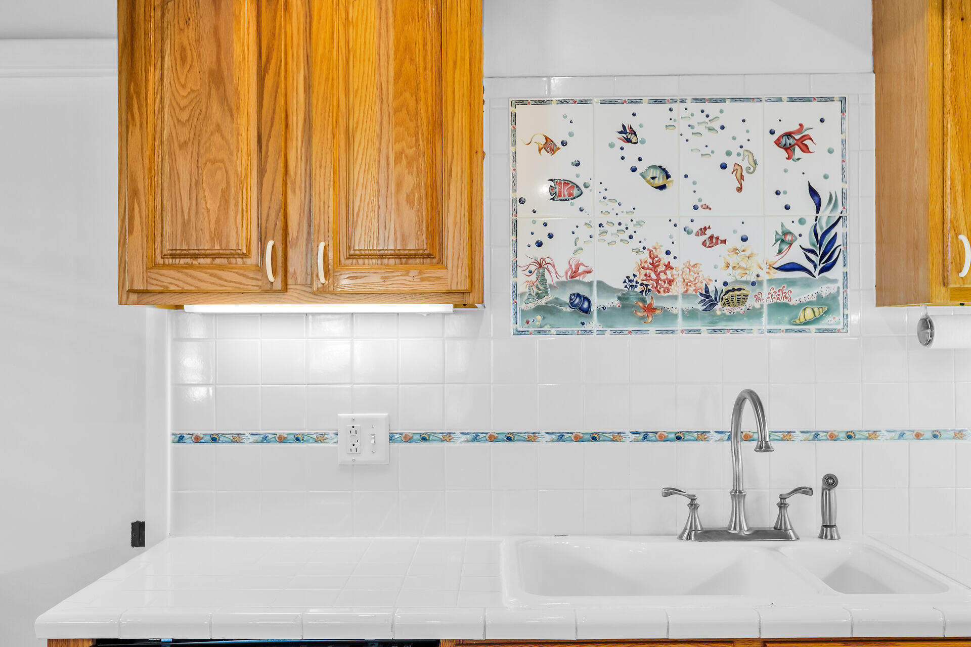 13 Bass Avenue Key Largo, FL 33037 - Photo 17 of 43 a bathroom with a bathtub and a shower curtain