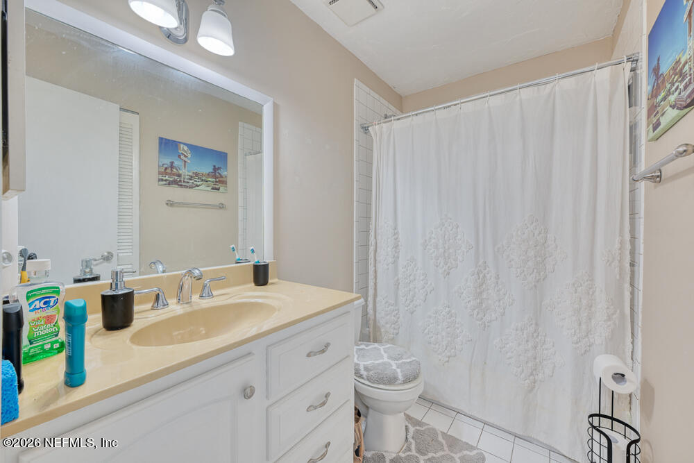 1101 Kettering Way Orange Park, FL 32073 - Photo 15 of 21 Hall Bath