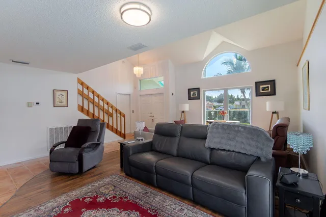 $685,500 | 1325 Palermo Way, Lantana, FL 33462