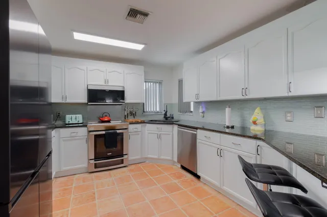 $685,500 | 1325 Palermo Way, Lantana, FL 33462