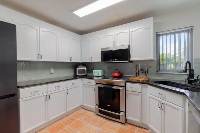$685,500 | 1325 Palermo Way, Lantana, FL 33462