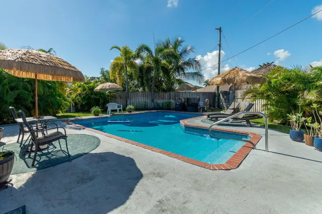 $685,500 | 1325 Palermo Way, Lantana, FL 33462