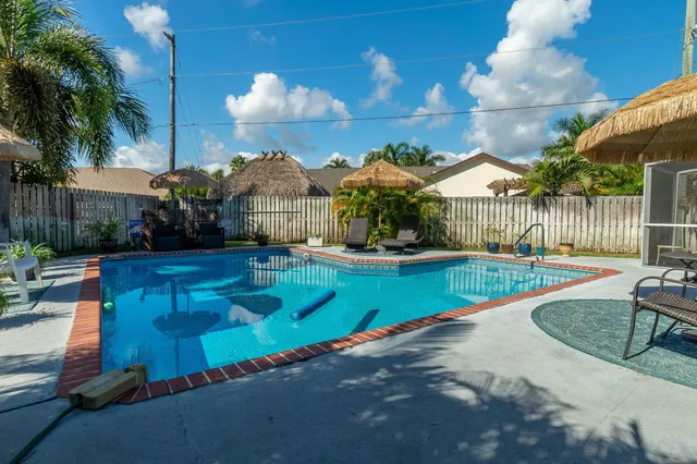 $685,500 | 1325 Palermo Way, Lantana, FL 33462