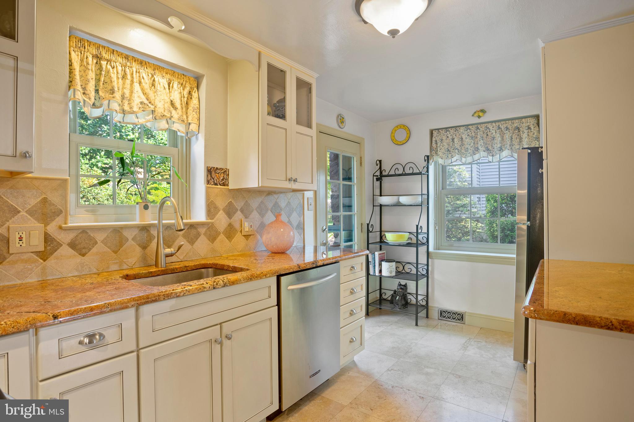 74 Mansion Road Springfield, PA 19064 - Photo 12 of 27