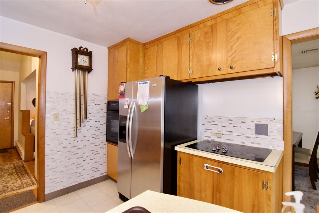 442 Prospect Street Chicopee, MA 01020 - Photo 17 of 41