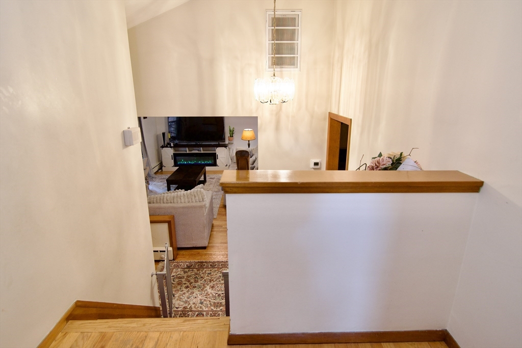 442 Prospect Street Chicopee, MA 01020 - Photo 20 of 41