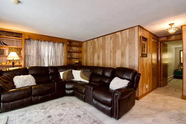 $359,900 | 442 Prospect Street, Chicopee, MA 01020