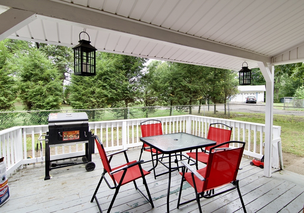 442 Prospect Street Chicopee, MA 01020 - Photo 38 of 41