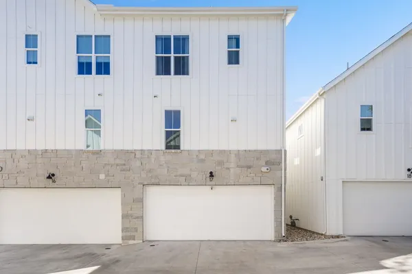 $500,000 | 2624 Metcalfe Road, Unit 17, Austin, TX 78741