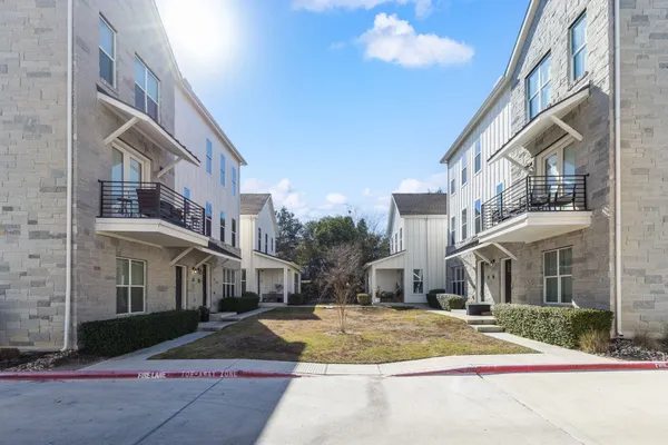 $500,000 | 2624 Metcalfe Road, Unit 17, Austin, TX 78741