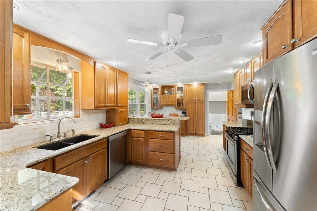 35 Walnut Road North Kingstown, RI 02852 - Photo 8 of 50 Gallery Image 8