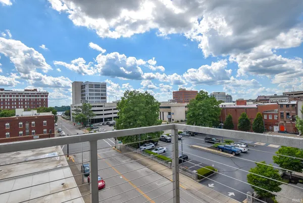 $799,700 | 101 Southeast 3rd Street, Unit 3E, Evansville, IN 47708