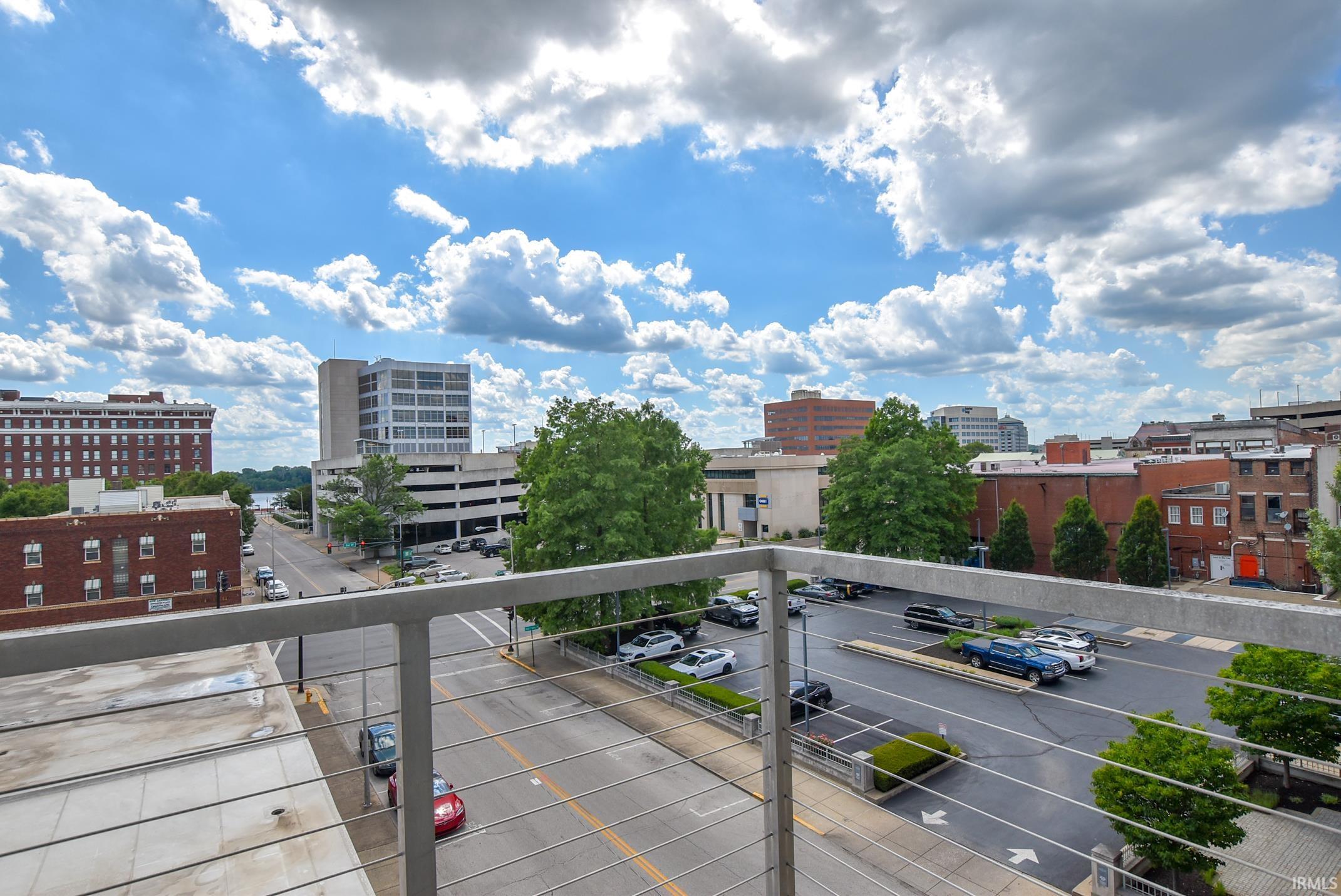 101 Southeast 3rd Street, Unit 3E Evansville, IN 47708 - Photo 15 of 32