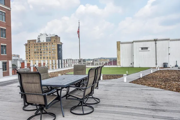 $799,700 | 101 Southeast 3rd Street, Unit 3E, Evansville, IN 47708