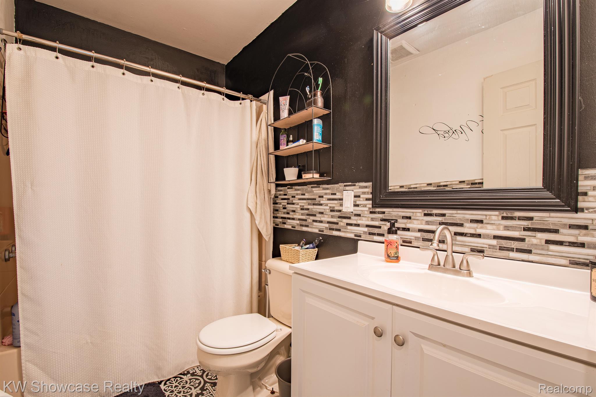 2901 White Lake Road Highland, MI 48356 - Photo 14 of 23 Gallery Image 14