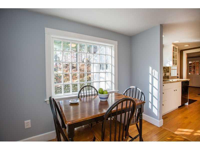 25 Woodcrest Road Cape Elizabeth, ME 04107 - Photo 6 of 32 Dining Room.