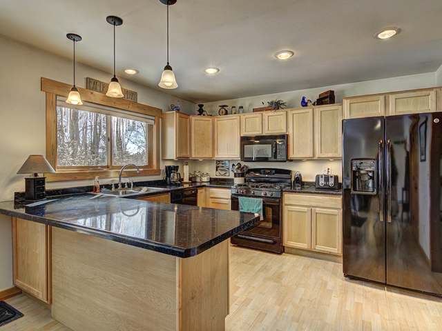 3966 Hidden Acres Drive Rhinelander, WI 54501 - Photo 5 of 25 Gallery Image 5