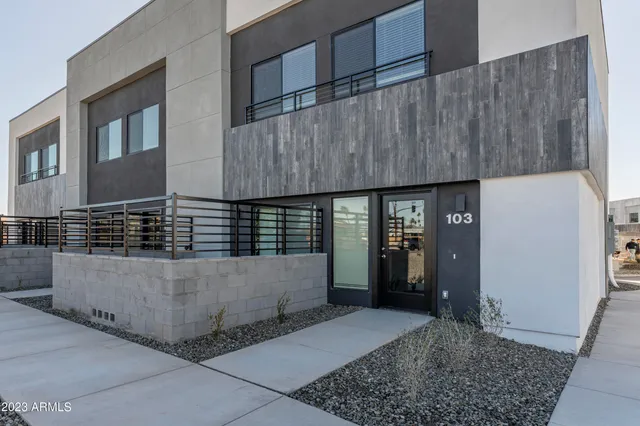 $2,595 | 432 South 32nd Street, Unit 114, Mesa, AZ 85204