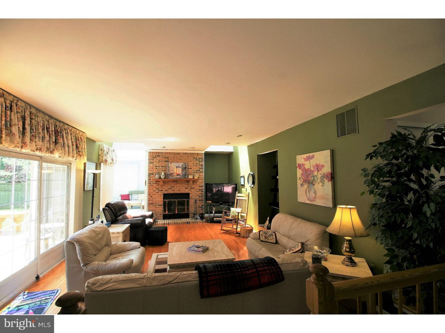 8 Rider Place West Windsor, NJ 08550 - Photo 4 of 17 Gallery Image 4