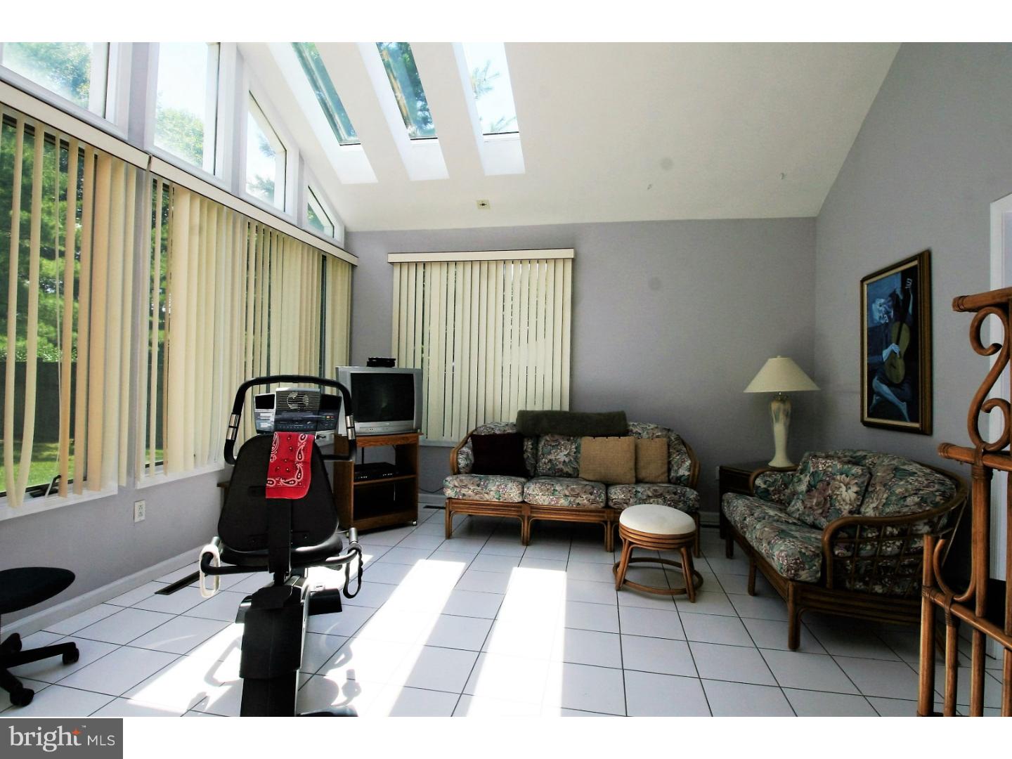 8 Rider Place West Windsor, NJ 08550 - Photo 6 of 17 Gallery Image 6