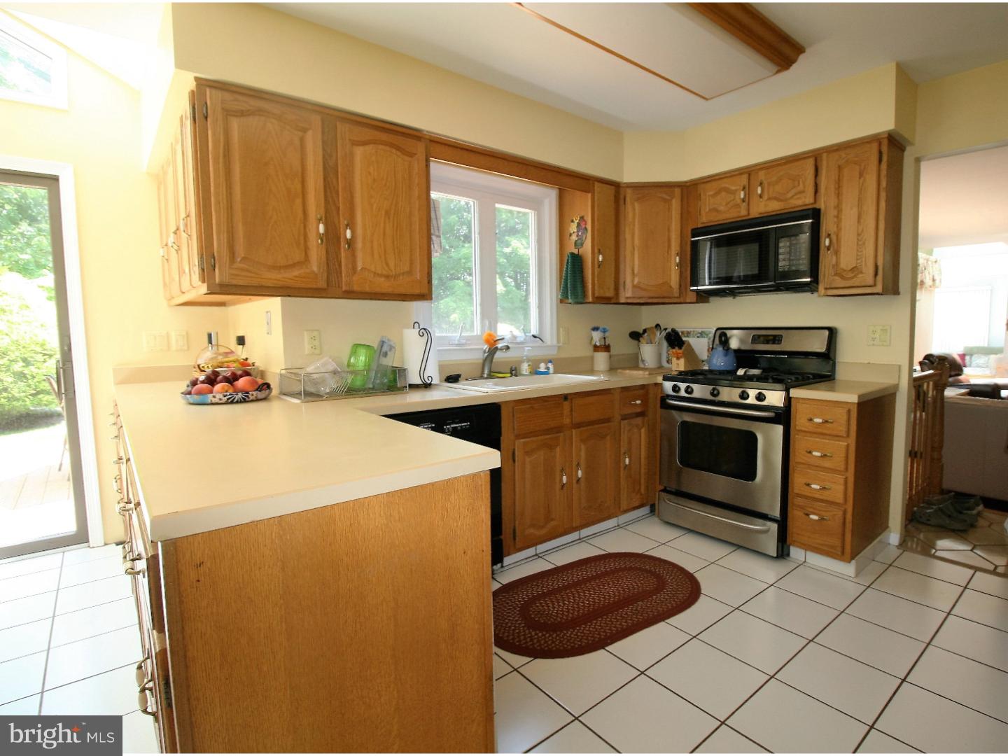 8 Rider Place West Windsor, NJ 08550 - Photo 8 of 17 Gallery Image 8