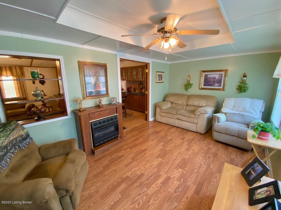 5206 Anneta Road Leitchfield, KY 42754 - Photo 17 of 44 3 bed, 2 bath home with possible 4th bedroom on corner lot for sale in Leitchfield KY.