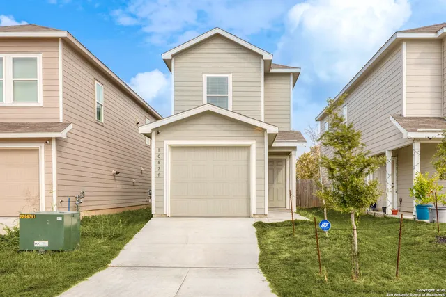 $1,425 | 10824 Presa Way, San Antonio, TX 78223
