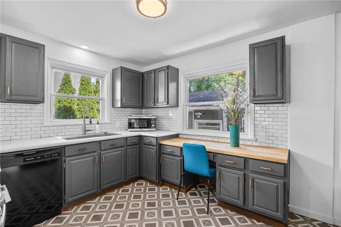 192 Laney Road Rochester, NY 14620 - Photo 17 of 43