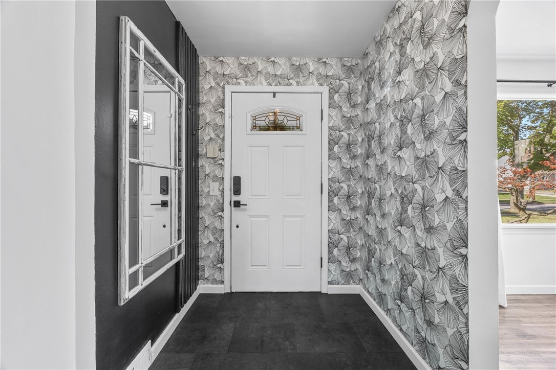 192 Laney Road Rochester, NY 14620 - Photo 5 of 43