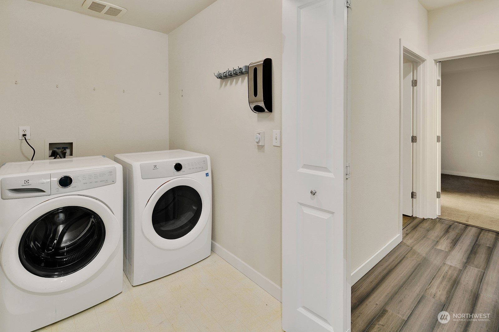 3901 243rd Place Southeast, Unit O104 Bothell, WA 98021 - Photo 15 of 26 a utility room with dryer and washer