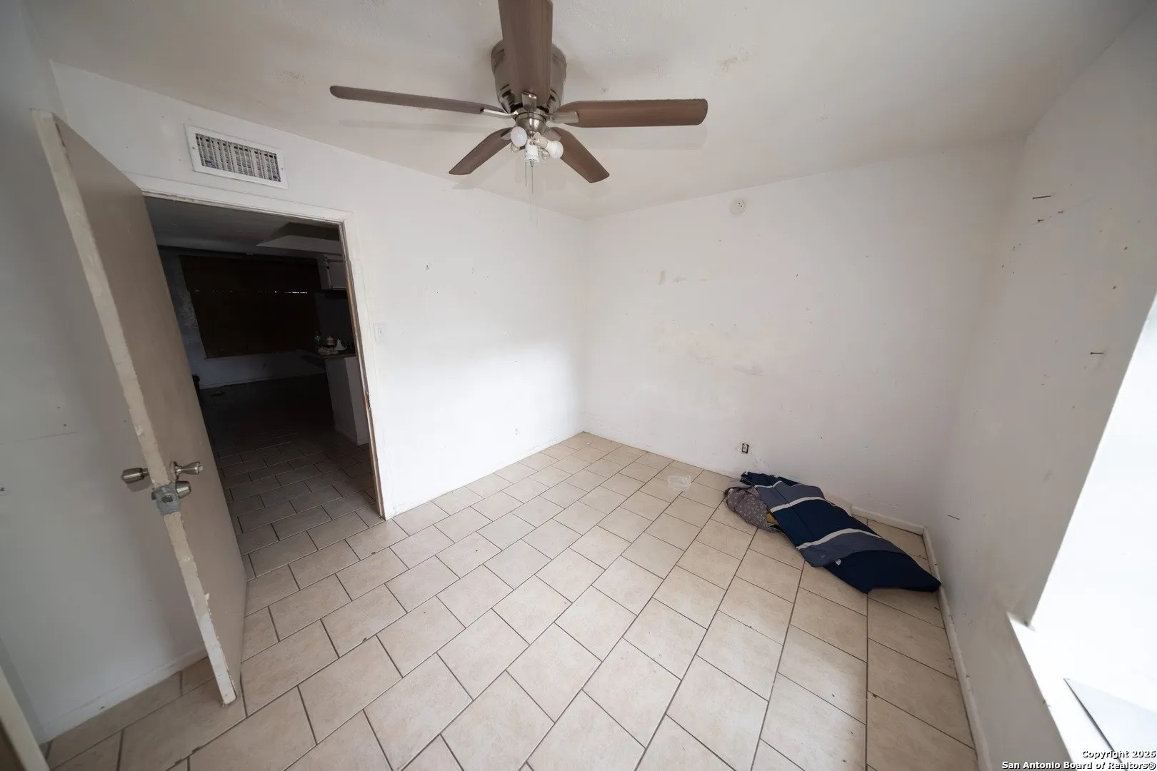 170 De Chantle Road, Unit 709 San Antonio, TX 78201 - Photo 14 of 24 a view of a closet area