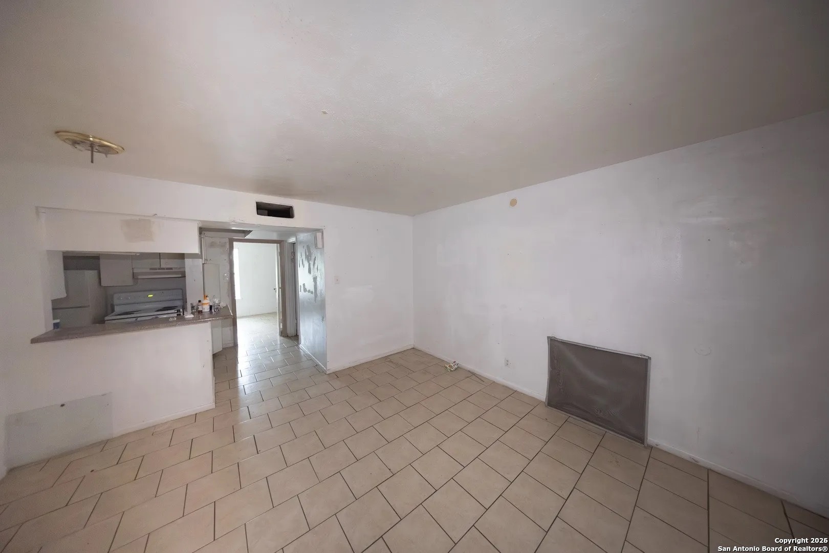170 De Chantle Road, Unit 709 San Antonio, TX 78201 - Photo 3 of 24 a view of empty room with wooden floor