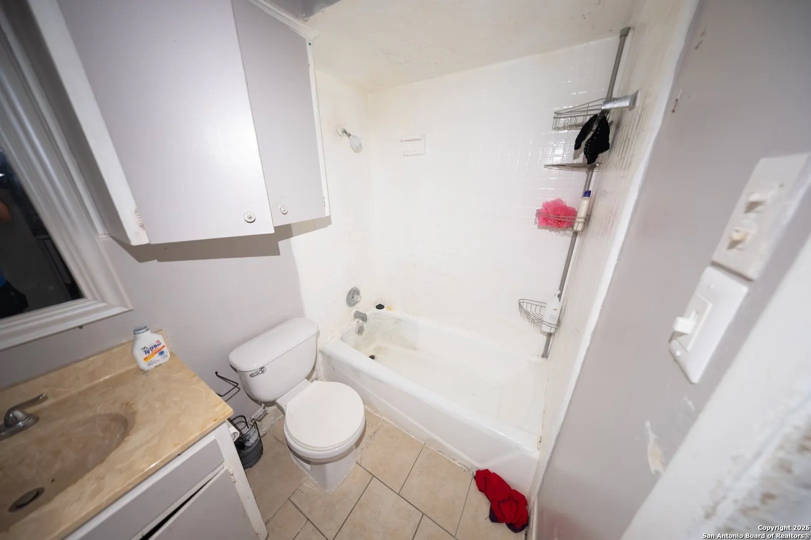 170 De Chantle Road, Unit 709 San Antonio, TX 78201 - Photo 10 of 24 a bathroom with a sink and a toilet
