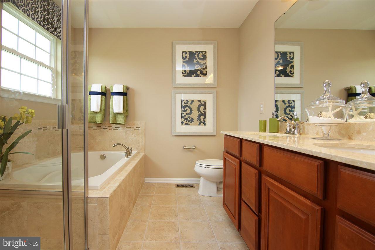 4389 Grandview Road, Unit H9 Hanover, PA 17331 - Photo 7 of 9 Gallery Image 7