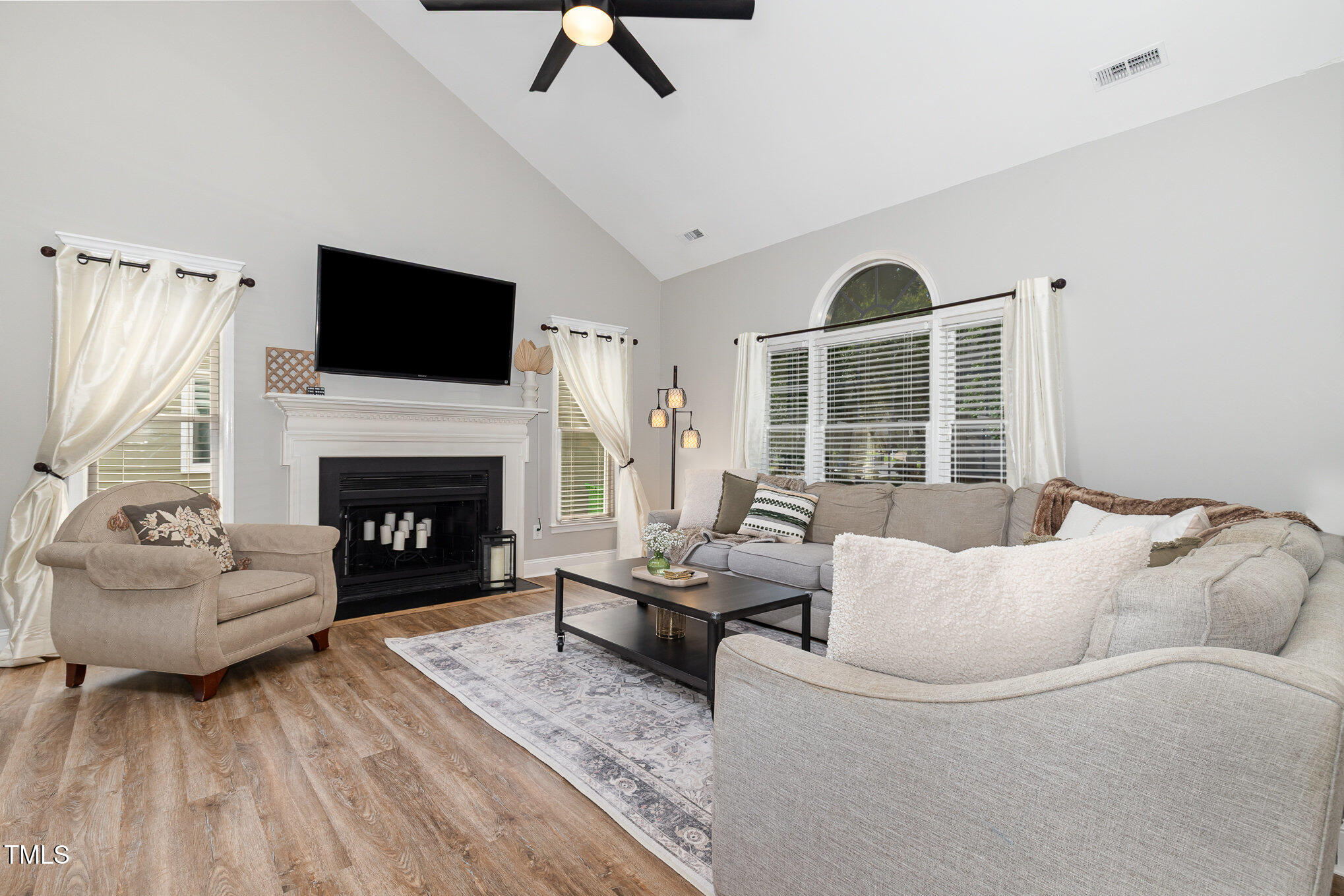 5609 Edgebury Road Raleigh, NC 27613 - Photo 6 of 31 Family Room