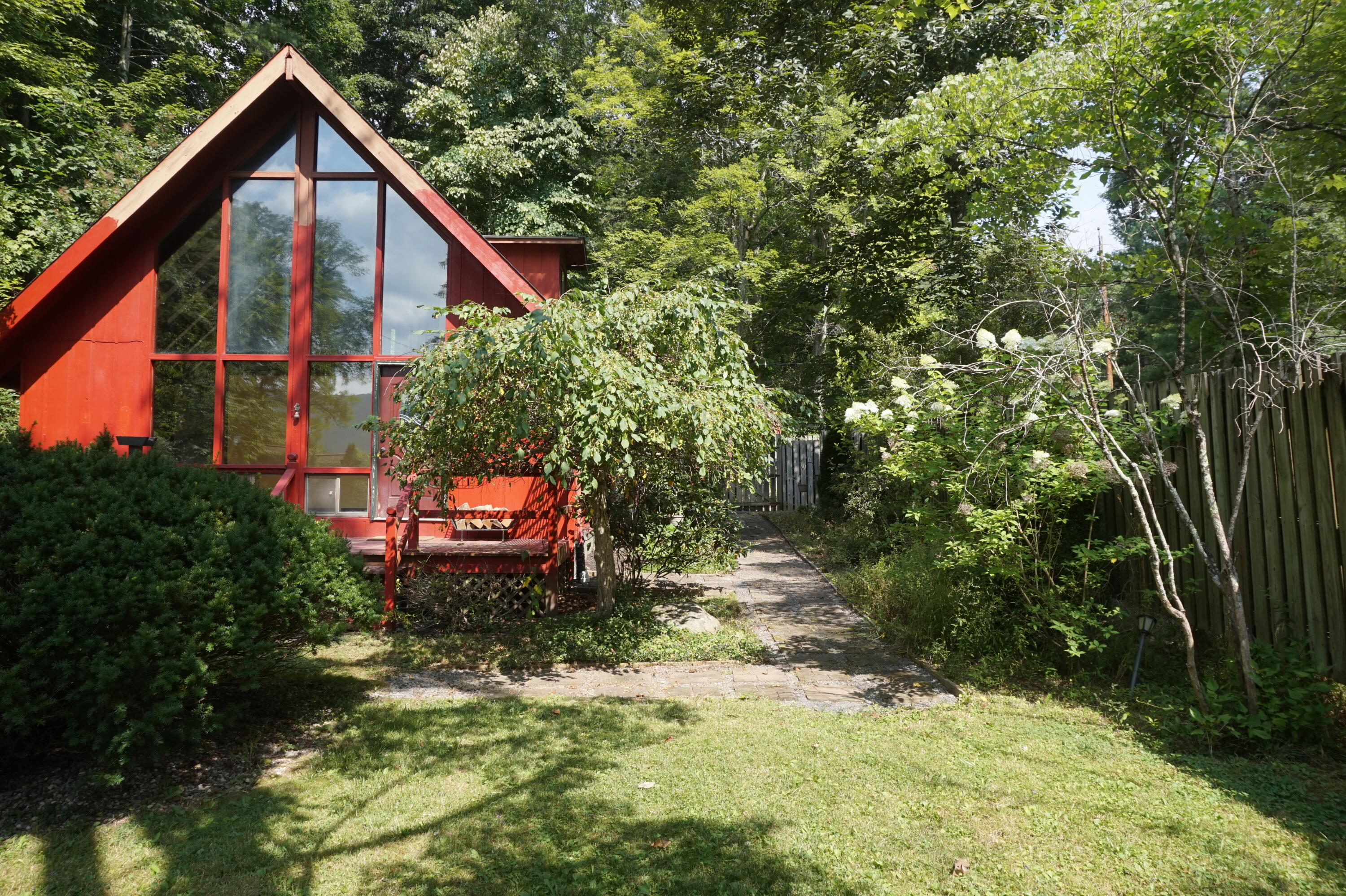 177 Rip Van Winkle Road White Sulphur Springs, WV 24986 - Photo 2 of 29 Gallery Image 2