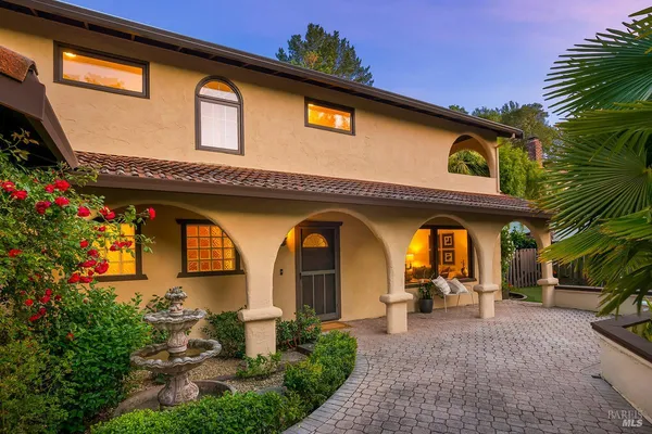 $1,298,000 | 81 Santa Maria Drive, Novato, CA 94947