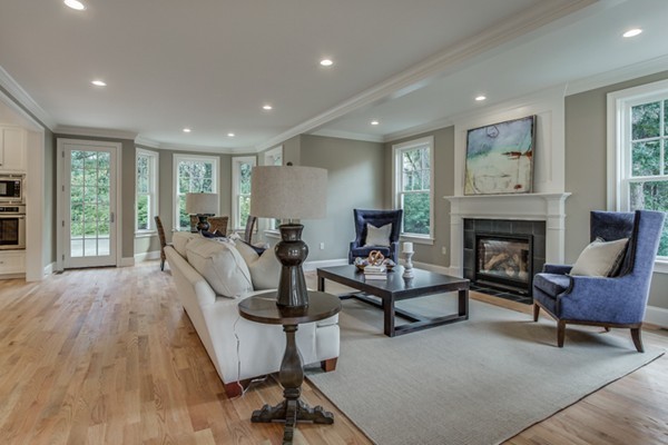 4 Ledgewood Road Winchester, MA 01890 - Photo 8 of 14