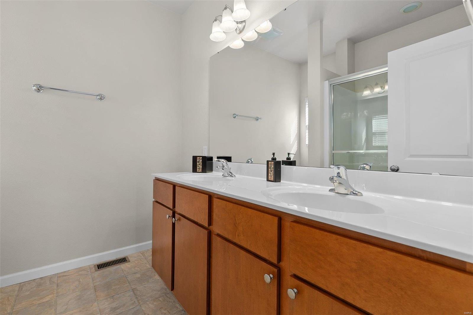 1012 Hawkridge Run Shiloh, IL 62221 - Photo 18 of 39 Gallery Image 18