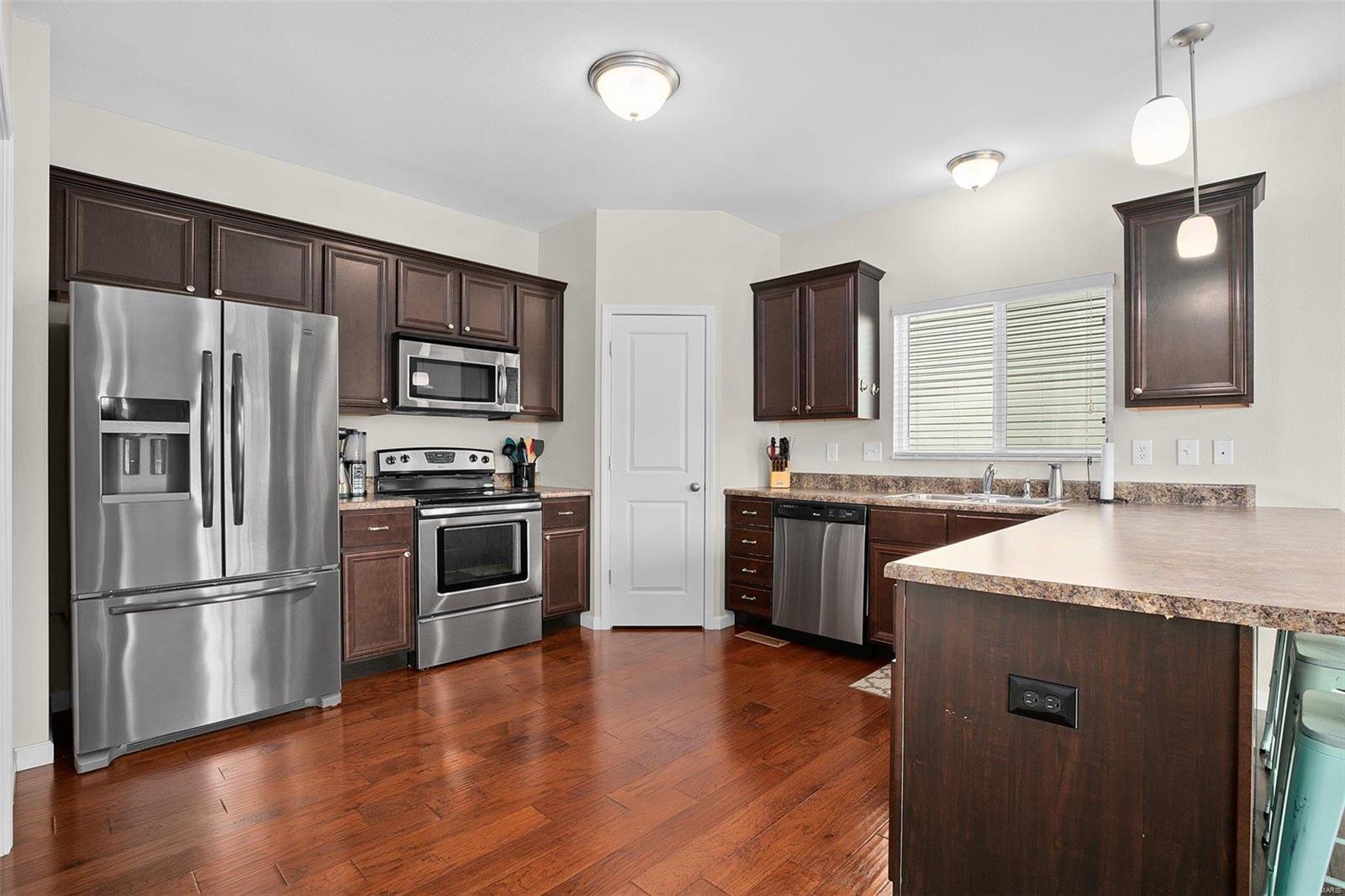 1012 Hawkridge Run Shiloh, IL 62221 - Photo 8 of 39 Gallery Image 8