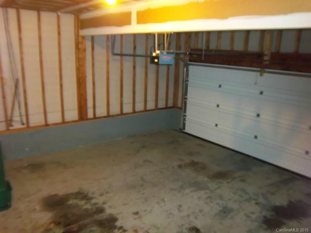 9922 Dunfries Road Matthews, NC 28105 - Photo 4 of 15