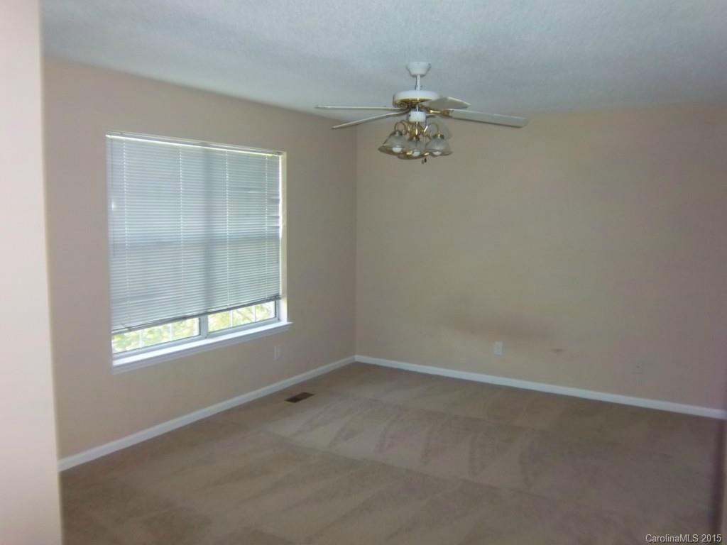 9922 Dunfries Road Matthews, NC 28105 - Photo 8 of 15